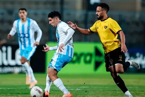 في الوقت القاتل.. رأسية زلاكة تُنقذ بيراميدز من فخ كهرباء الإسماعيلية في الدوري